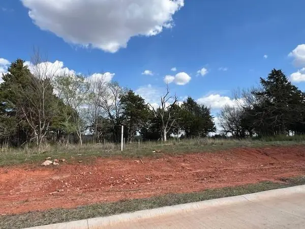 8116 W Wilshire Park Drive, Oklahoma City, OK 73131