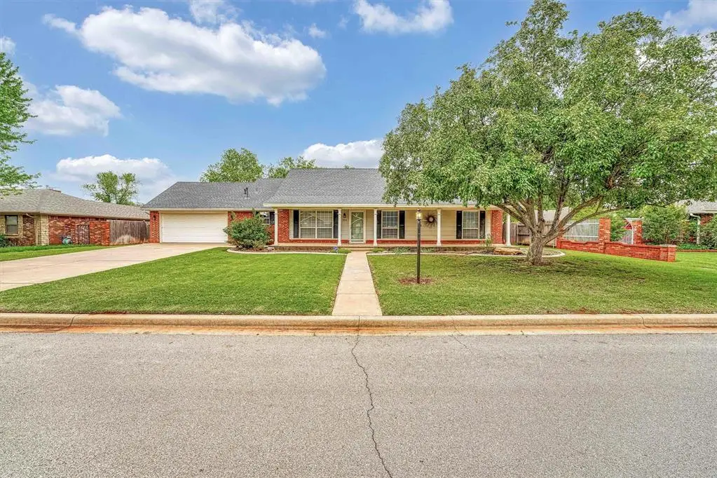 904 Kathys Place, Elk City, OK 73644 - Image #1