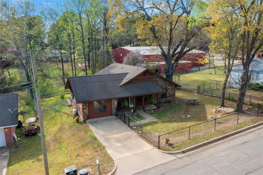 607 N Bock Street, Broken Bow, OK 74728 - Image #2
