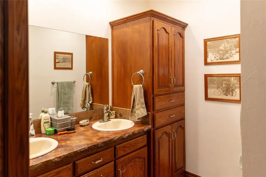 40949 E Cr 1370, Granite, OK 73547 - Image #2