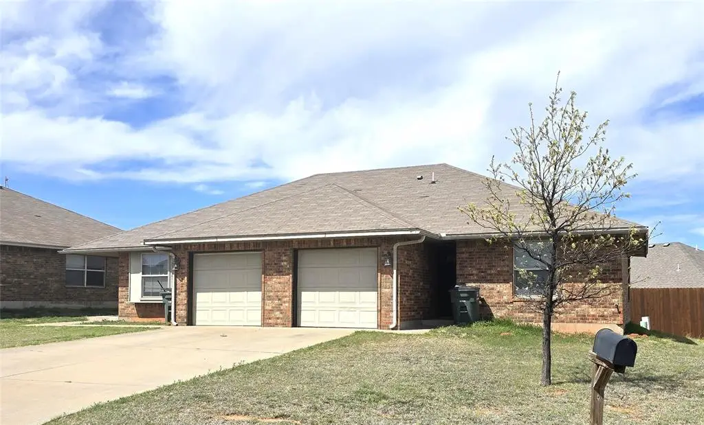 1 Lombardy Place, Clinton, OK 73601 - Image #1