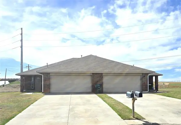 8 Lombardy Place, Clinton, OK 73601