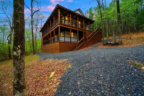 184 Virginia Pine Place, Broken Bow, OK 74728