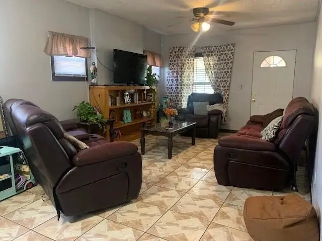 4115 S Shields Boulevard, Oklahoma City, OK 73129 - #3