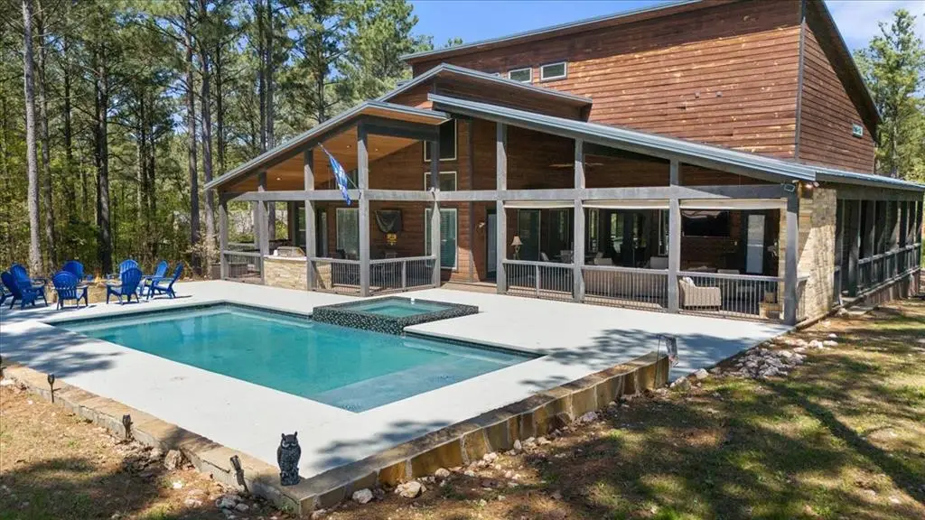 432 Sugar Pine Loop, Broken Bow, OK 74728 - Image #1