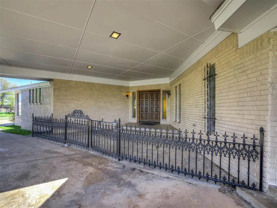 7700 S Country Club Drive, Oklahoma City, OK 73159 - Image #2