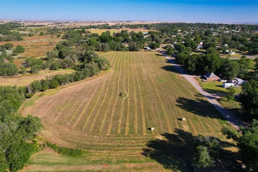 S 8th Street, Sayre, OK 73662 - Image #2