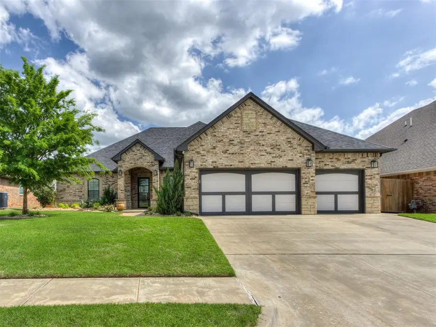 3108 Drake Crest Drive, Edmond, OK 73034 - #2