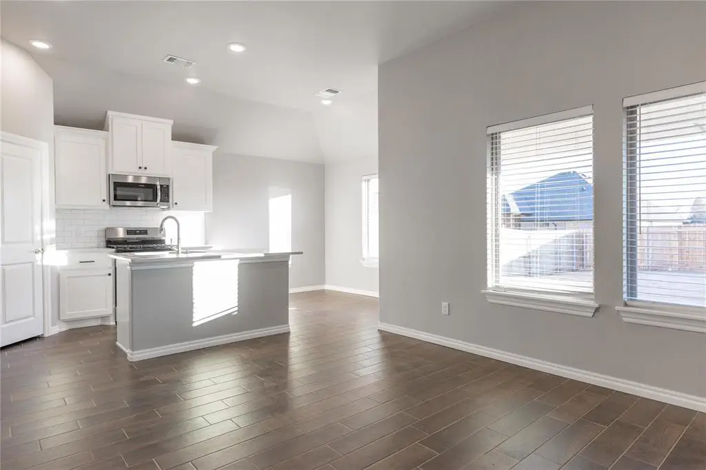 10320 SW 55th Terrace, Mustang, OK 73064 - Image #1