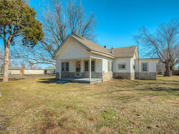 15809 S Rock Creek Road, Shawnee, OK 74801