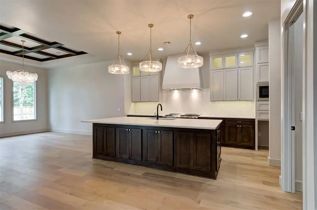 3825 Stone Hill Lane, Edmond, OK 73034 - Image #1