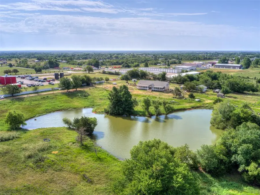 4124 E Horseshoe Lane, Moore, OK 73160 - Image #3