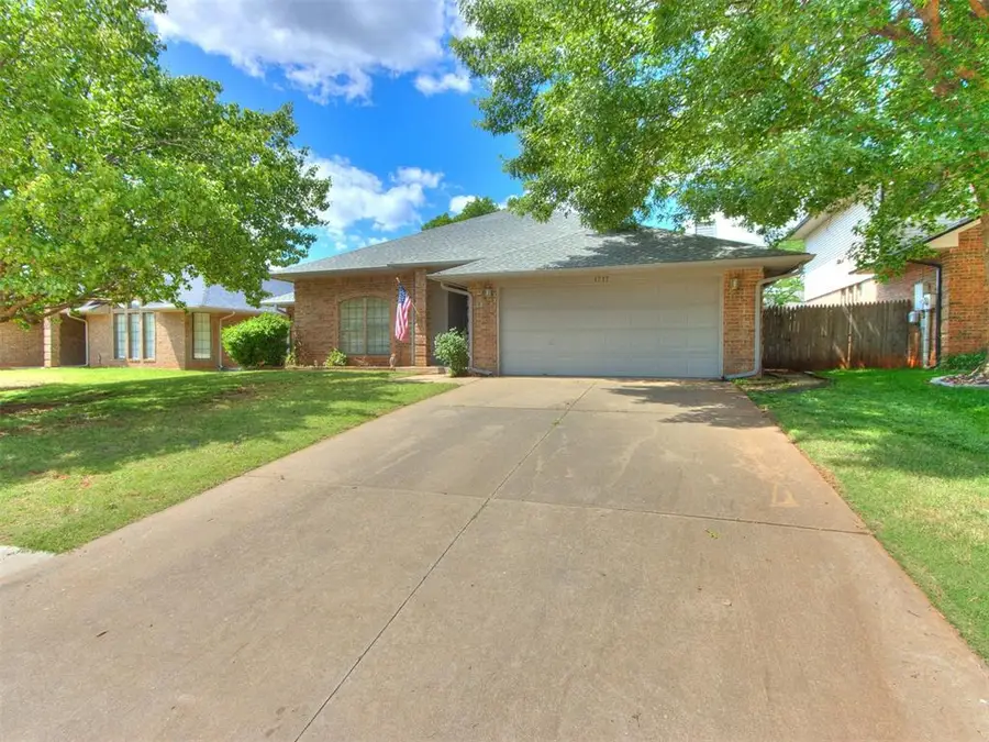 1717 Park View Pl Place, Edmond, OK 73003 - Image #2