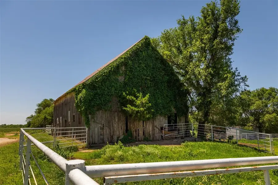 3025 Breckenridge Road, Enid, OK 73701 - Image #2