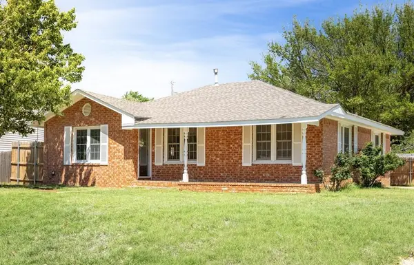 1501 W 1st Street, Elk City, OK 73644