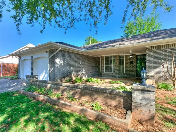 300 Woodside Drive, Norman, OK 73071