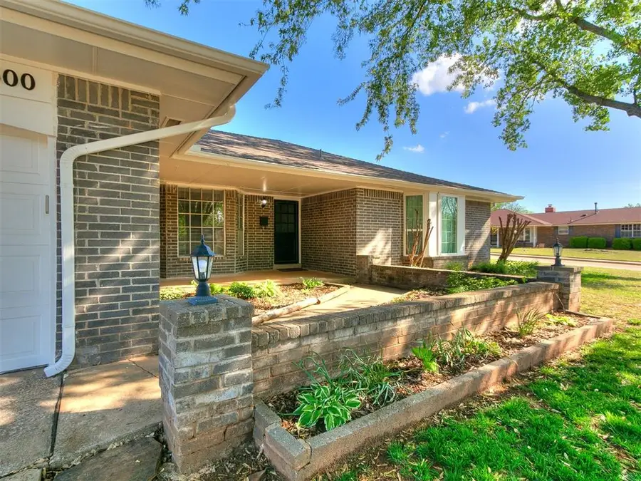 300 Woodside Drive, Norman, OK 73071 - Image #2