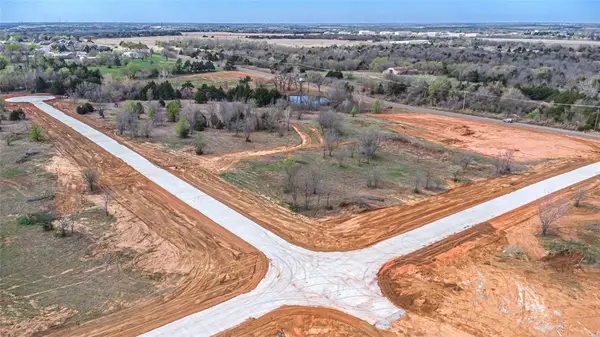 1878 S Blackberry Bend, Guthrie, OK 73044