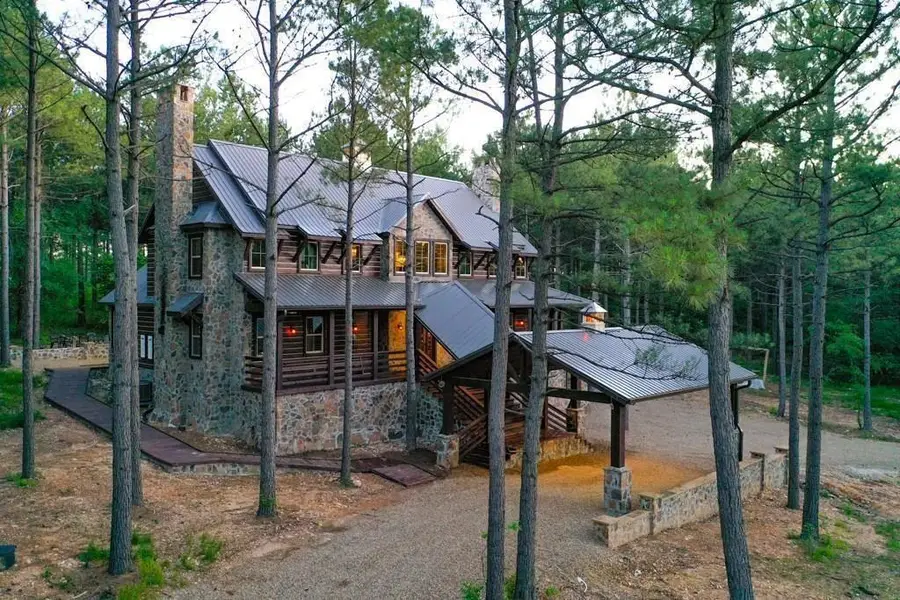 27 Pleasant Cypress Trail, Broken Bow, OK 74728 - Image #2