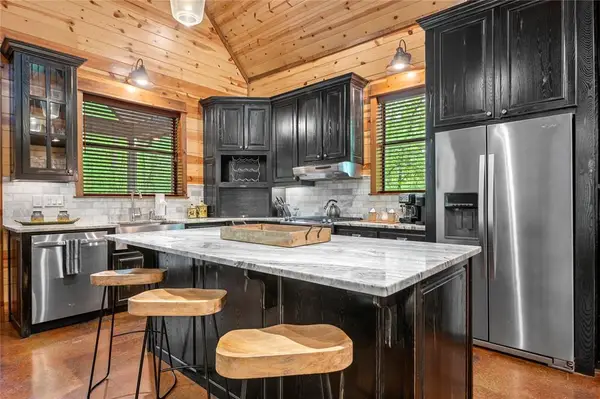 111 Fork Creek Trail, Broken Bow, OK 74728