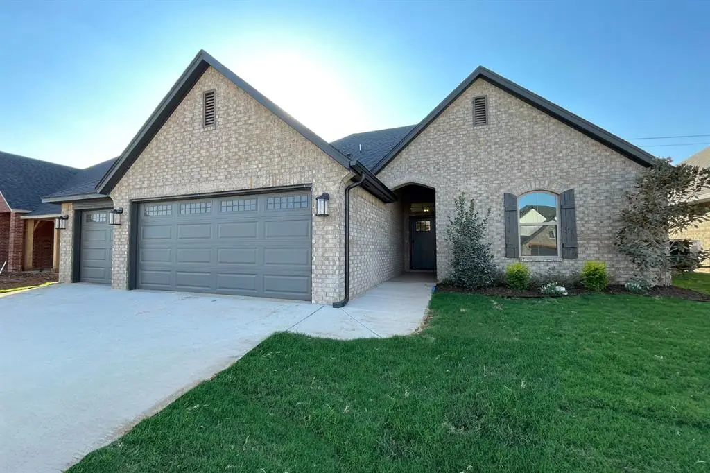3329 Slate River Drive, Yukon, OK 73099 - Image #1