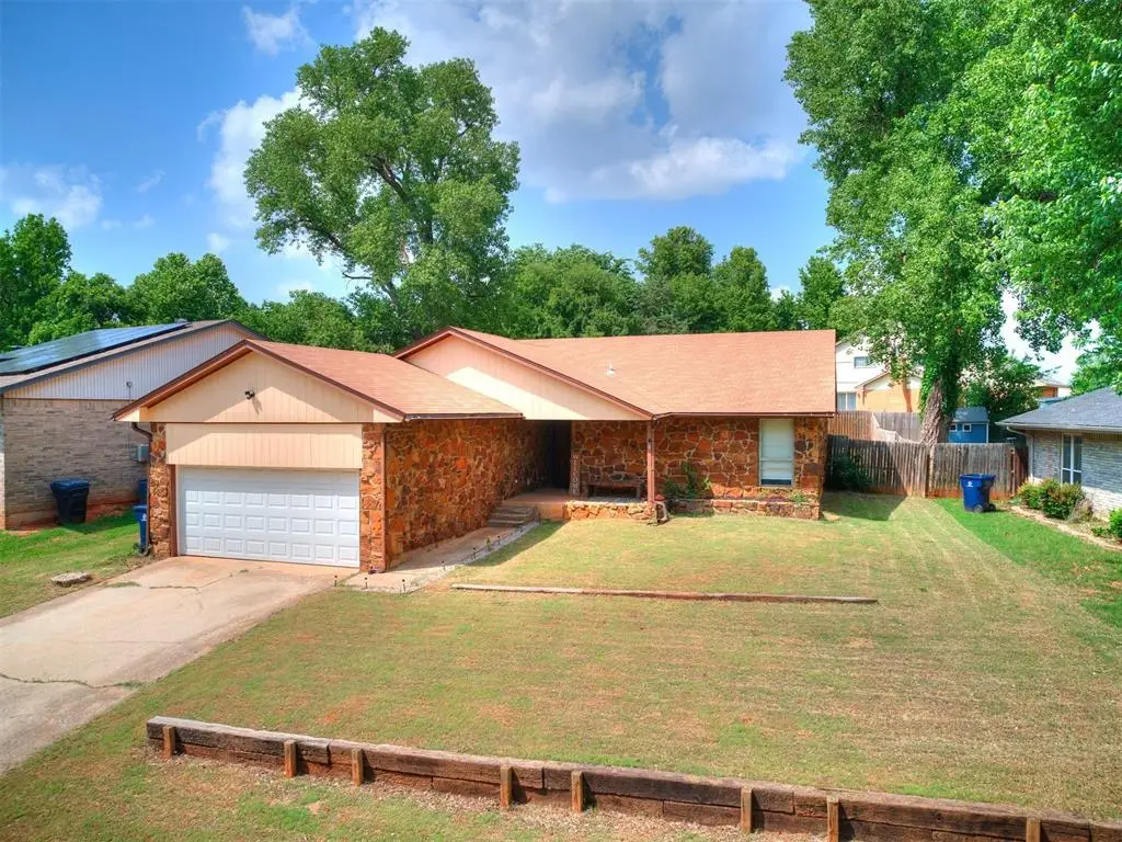 11817 Hollyrock Drive, Yukon, OK 73099 - Image #1