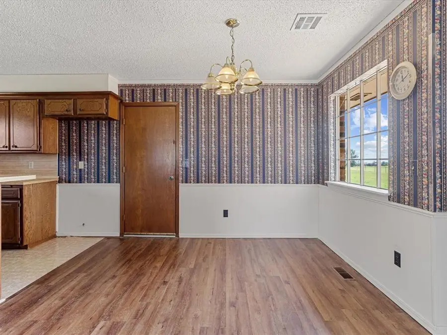 Address Withheld By Seller, El Reno, OK 73036 - Image #3