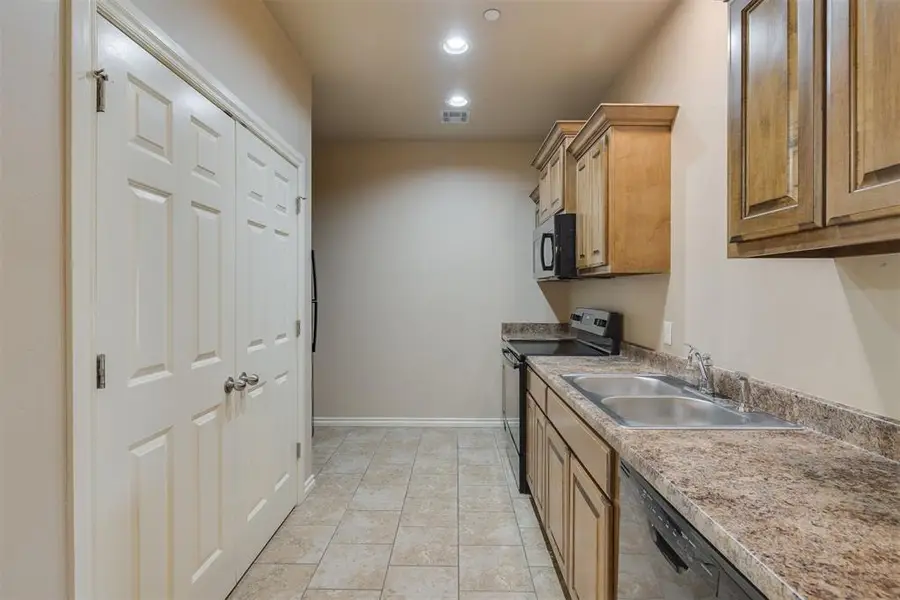 1020 SW 92nd Street, Oklahoma City, OK 73139 - Image #2