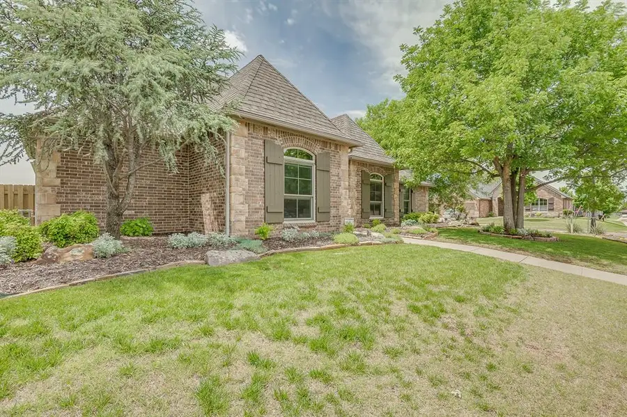 740 Northern Dancer Drive, Edmond, OK 73025 - Image #2