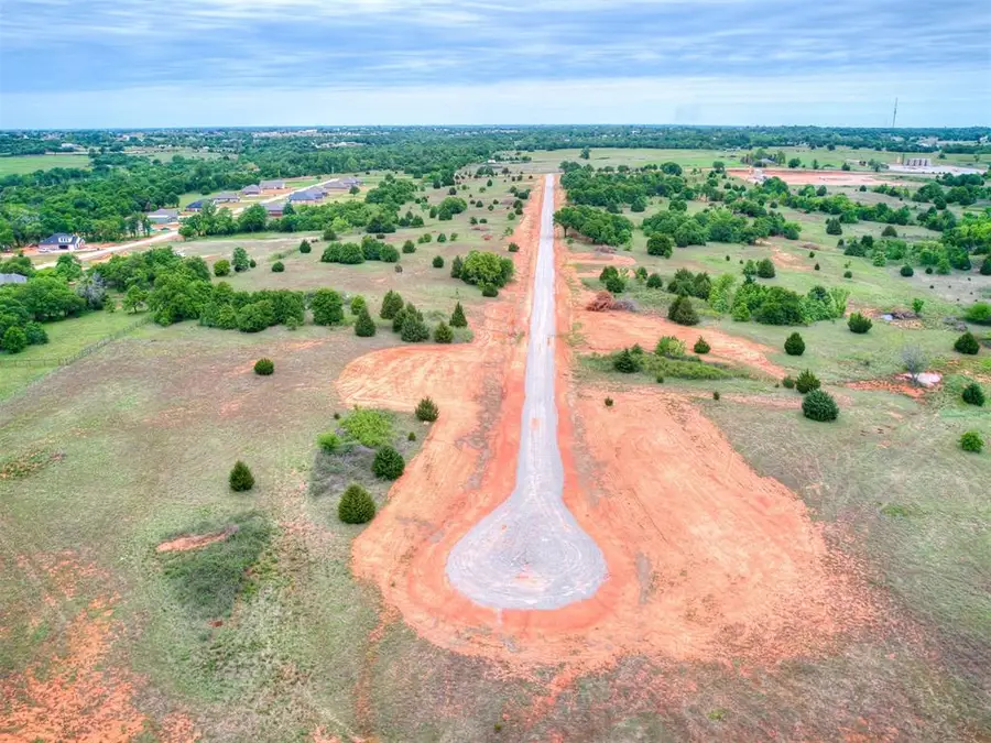 1229 Twin Oaks Dr, Blanchard, OK 73010 - Image #2