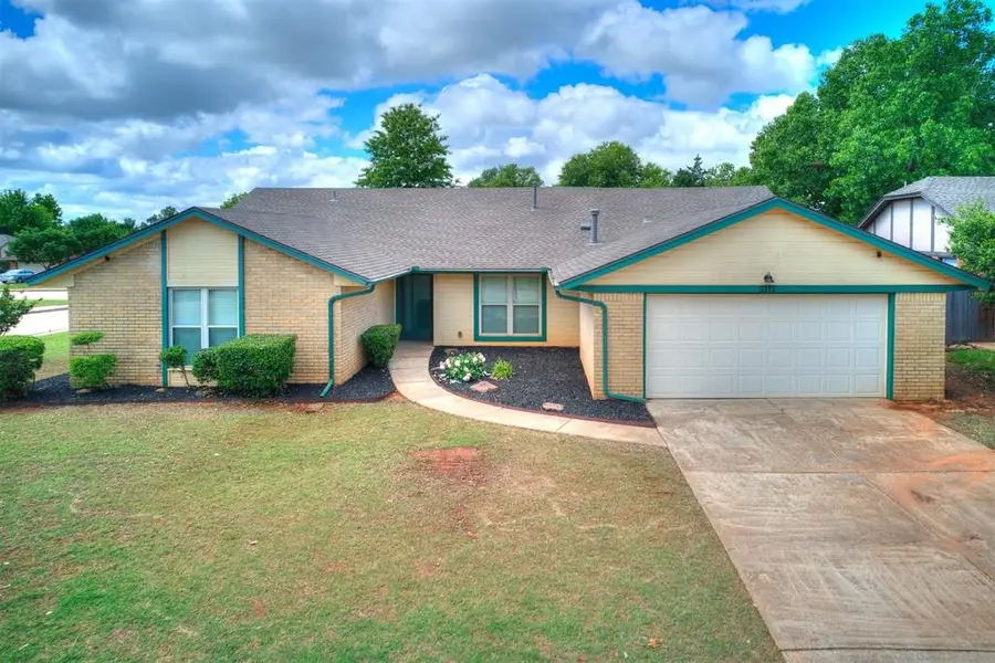 3317 Hunting Hawk Circle, Edmond, OK 73013 - Image #2