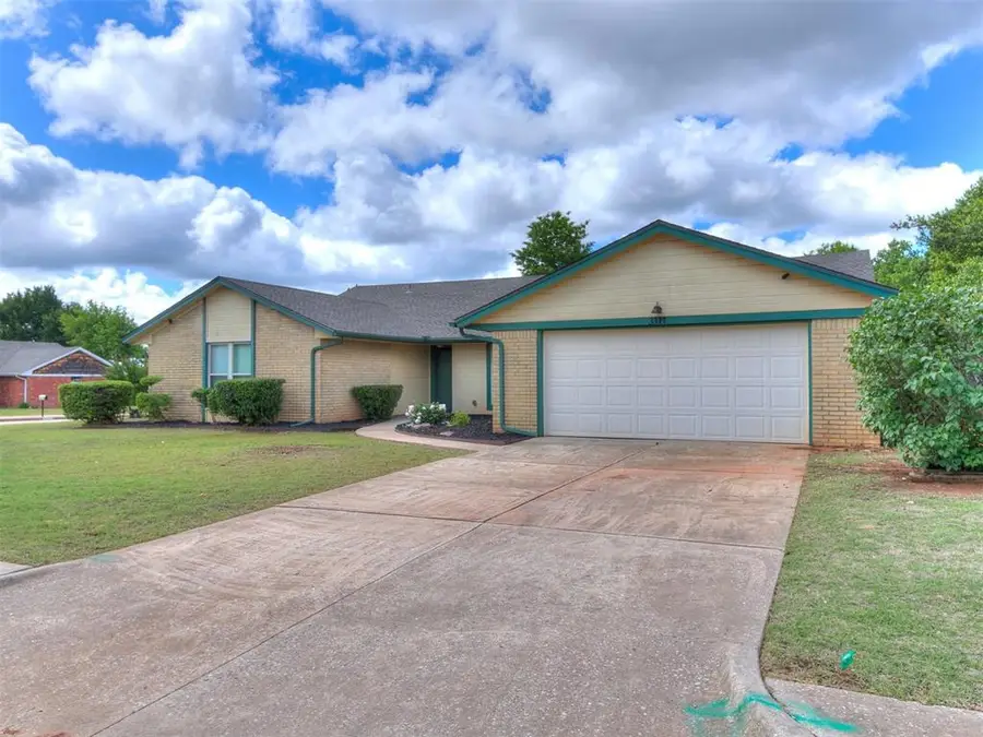 3317 Hunting Hawk Circle, Edmond, OK 73013 - Image #3