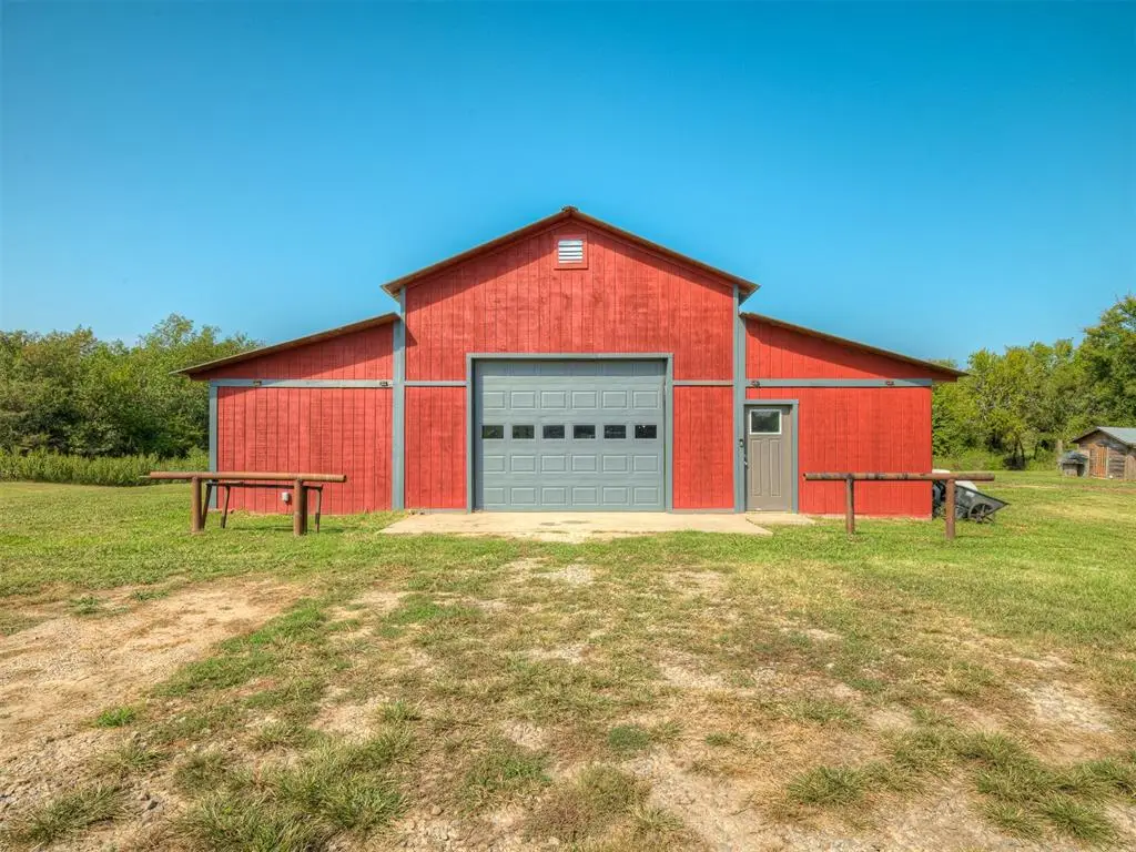 377056 E 1040 Road, Okemah, OK 74859 - Image #1