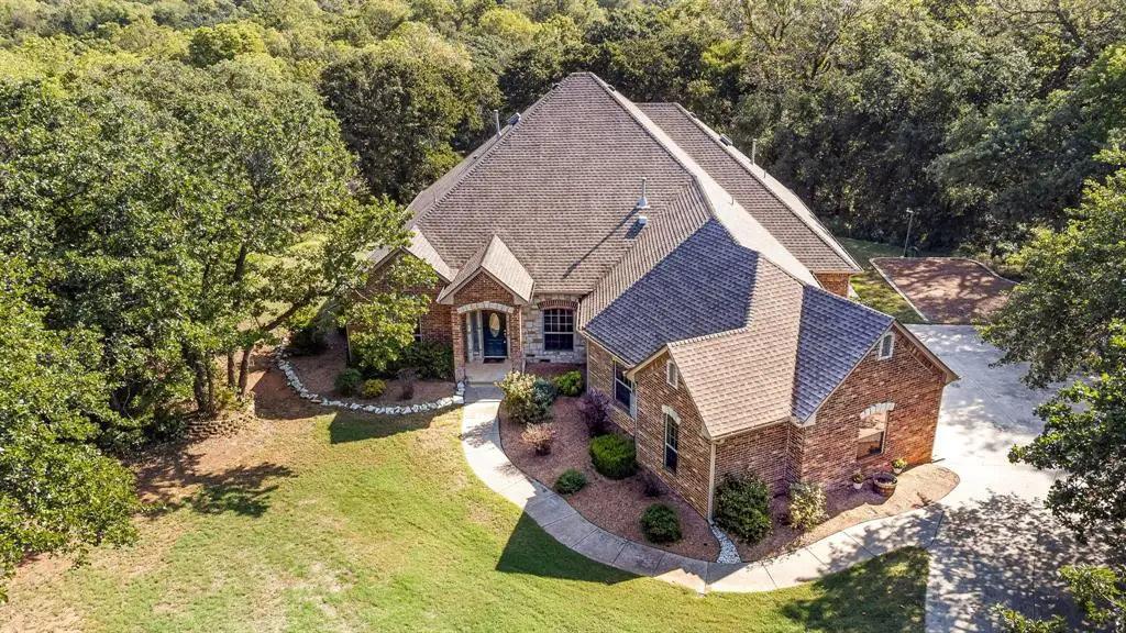 2105 Oakridge Drive, Norman, OK 73026 - Image #1