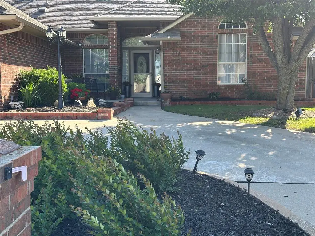 418 Palo Verde Drive, Yukon, OK 73099 - Image #1