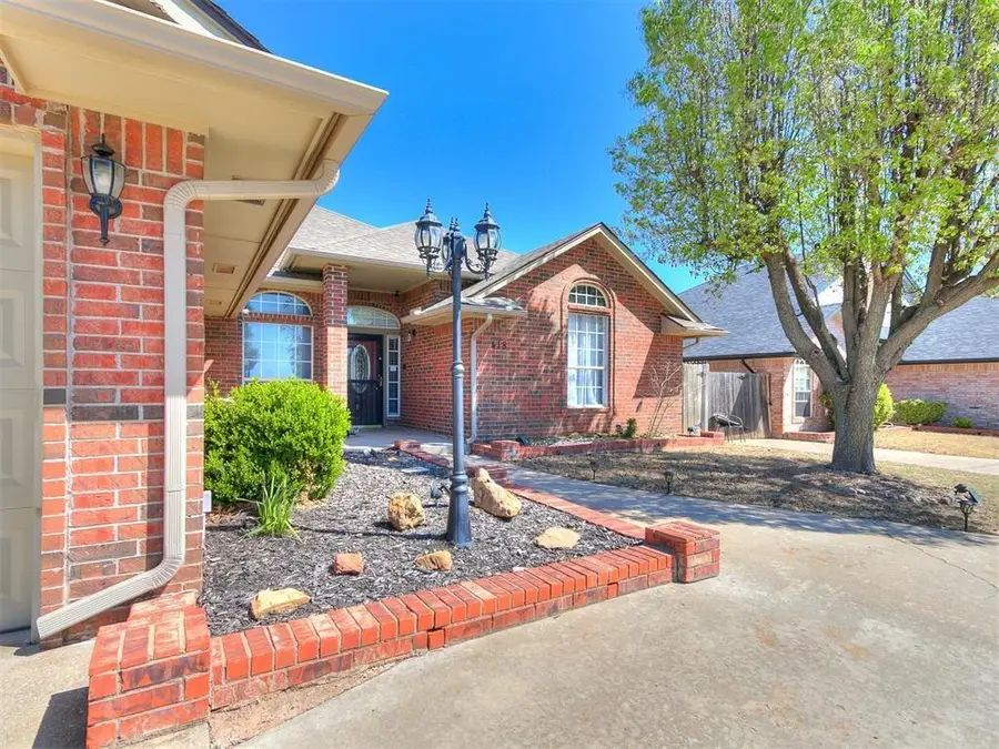 418 Palo Verde Drive, Yukon, OK 73099 - Image #3