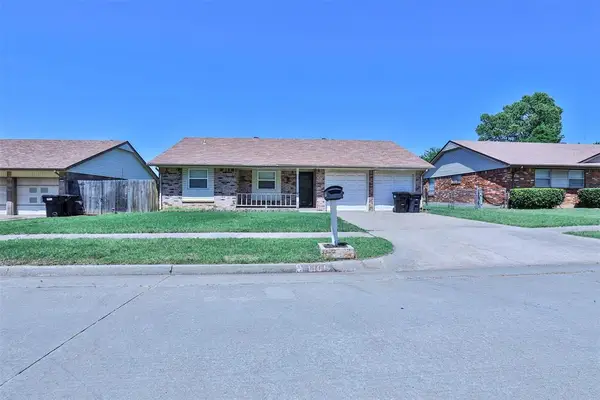 1101 S English Street, Moore, OK 73160