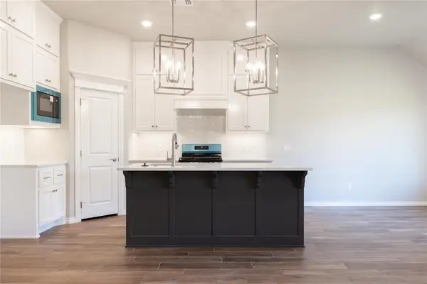 12337 SW 32nd Street, Yukon, OK 73099