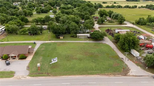 113 W Chestnut Street, Dover, OK 73734