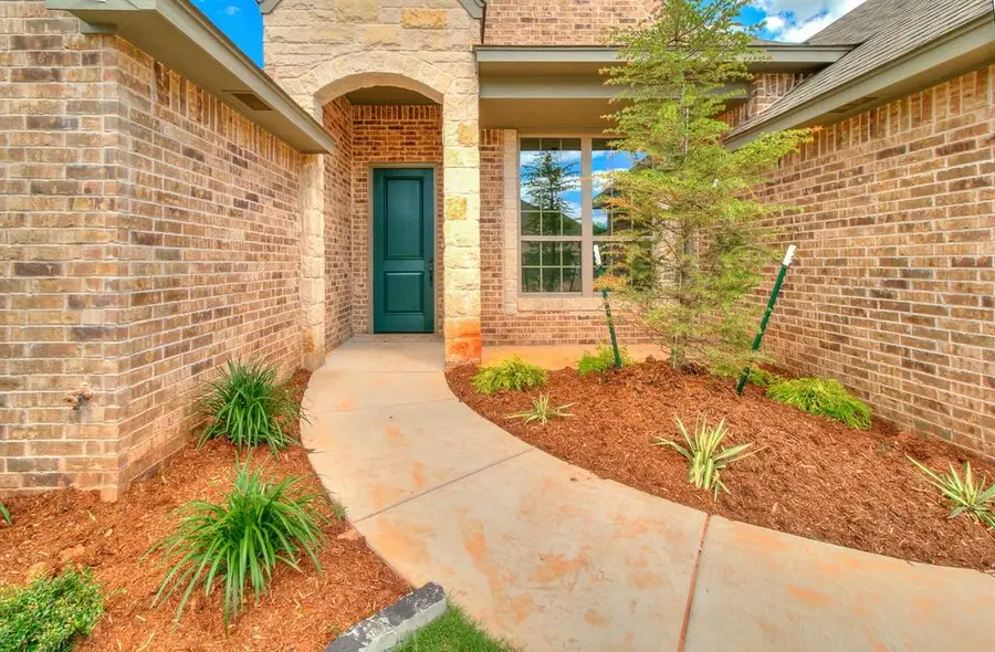 14616 Brantwood Drive, Oklahoma City, OK 73142 - Image #2