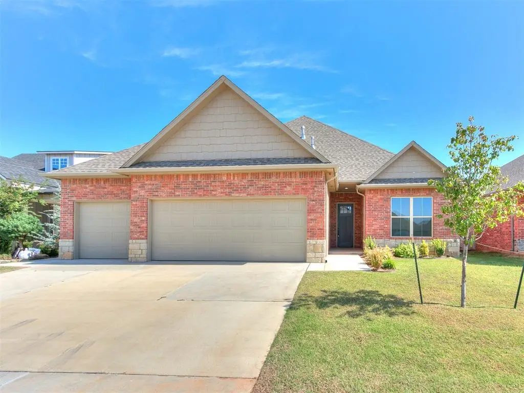404 Braxton Way, Yukon, OK 73099 - Image #1