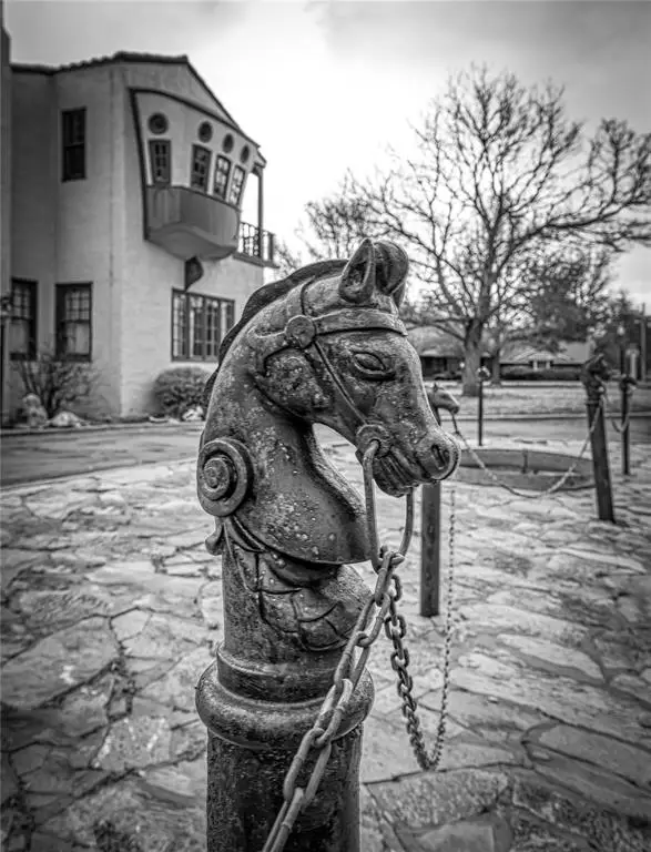 721 W Broadway Avenue, Elk City, OK 73644 - Image #2