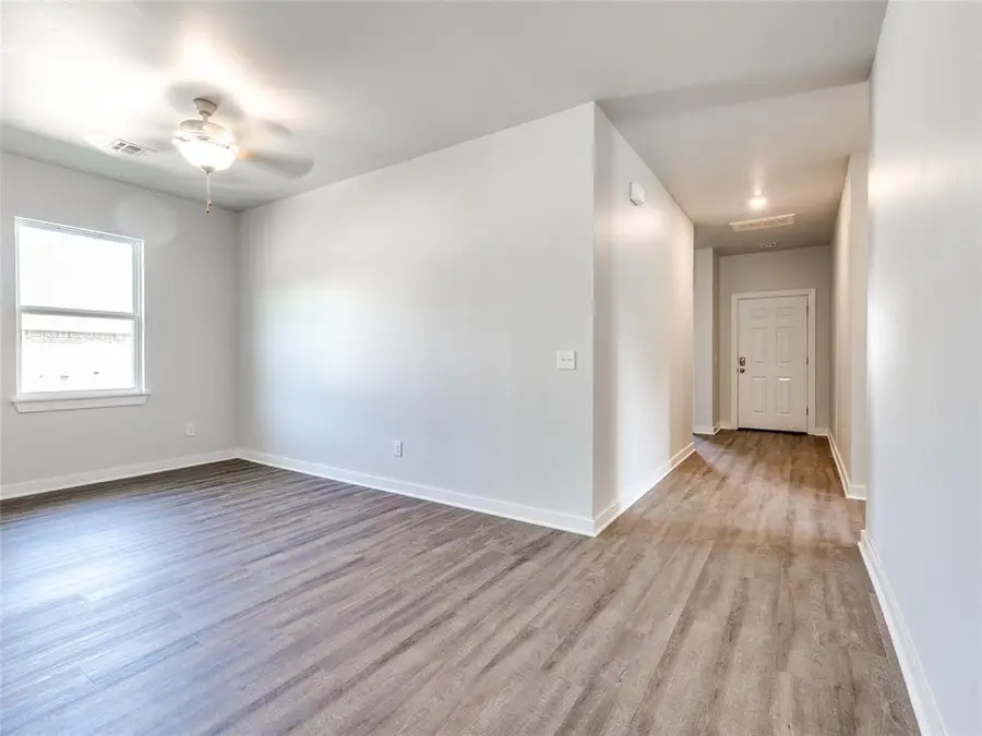 813 Stella Trail, Guthrie, OK 73044 - Image #3