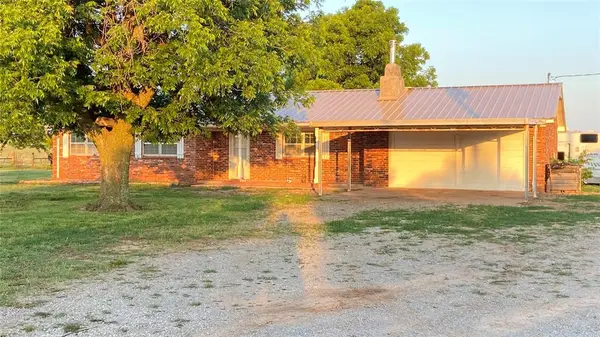 15154 County Street 2710, Minco, OK 73059