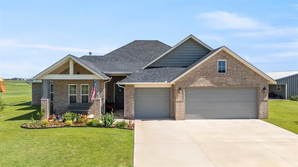 29731 Jade Street, Cashion, OK 73016 - Image #1
