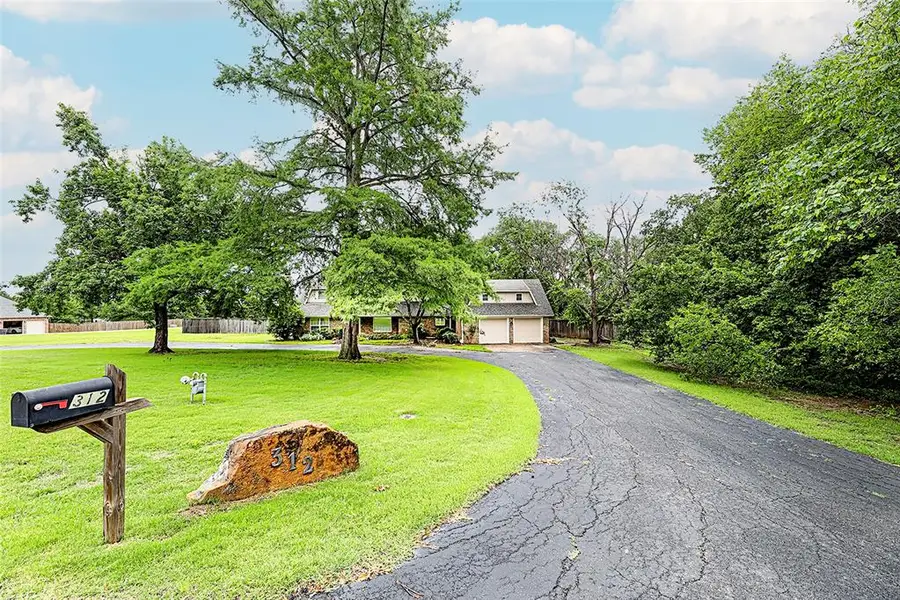 312 Woods Lane, Ardmore, OK 73401 - #2