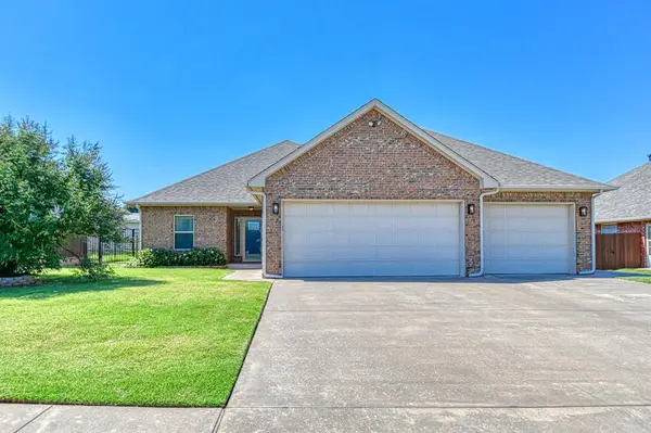 300 Bailey Street, Blanchard, OK 73010