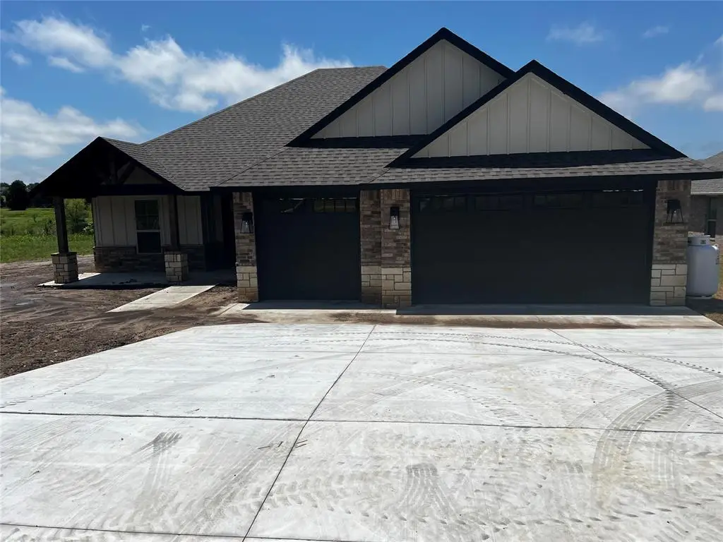 614 Canyon Drive, Ardmore, OK 73401 - Image #1
