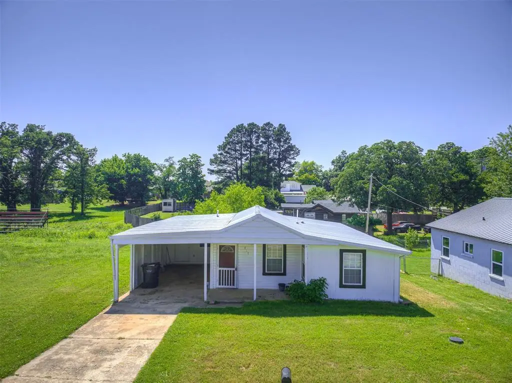211 S 6th Street, McLoud, OK 74851 - Image #1