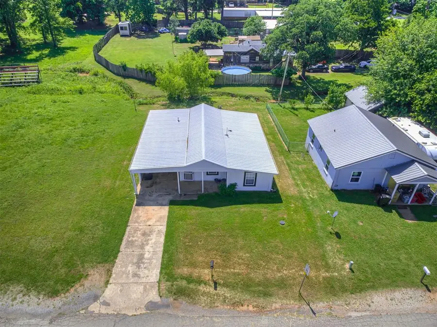 211 S 6th Street, McLoud, OK 74851 - Image #2